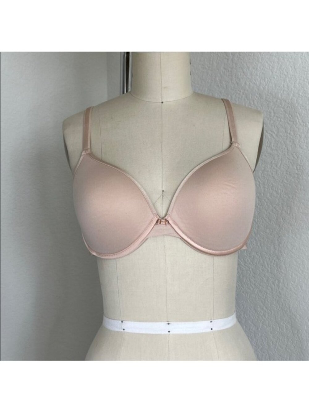 Chantelle 2196 Modern Invisible Plunge Memory Foam Bra Underwire Nude Blush